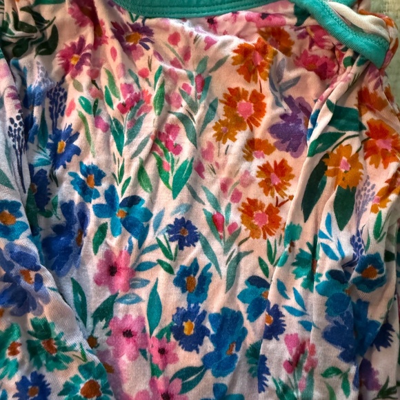 Little sleepies sweet pea newborn gown - Picture 3 of 4